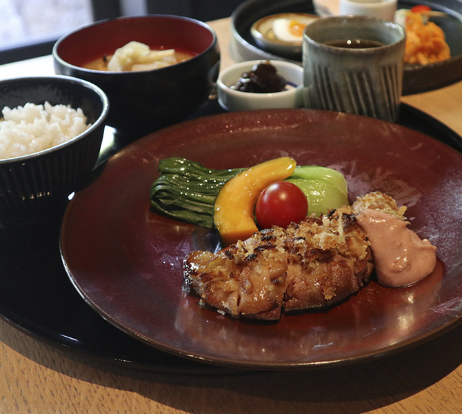 やわらかチキンのもろみ漬け御膳