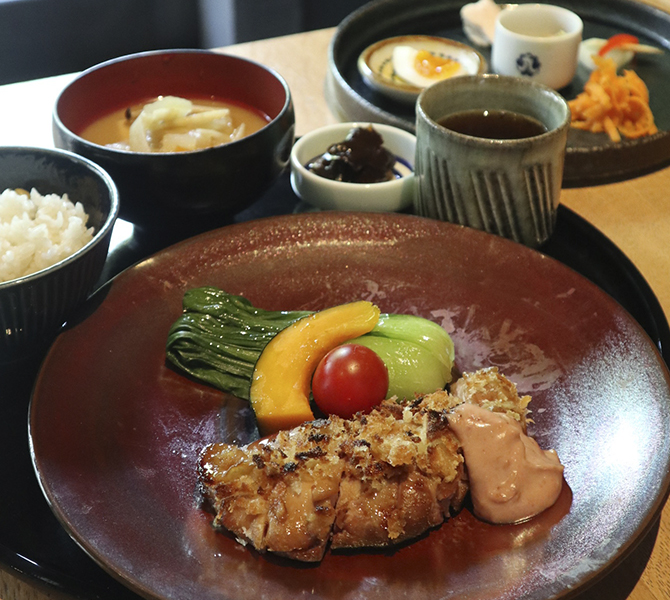 やわらかチキンのもろみ漬け御膳