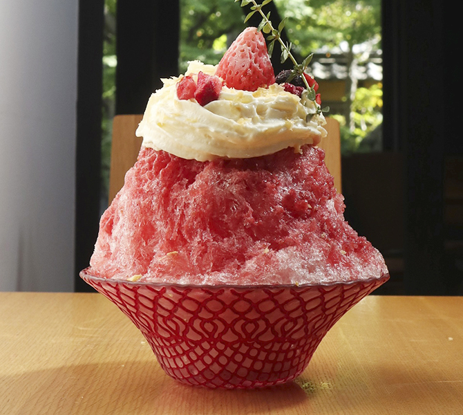 みりんとベリーのレアチーズ氷